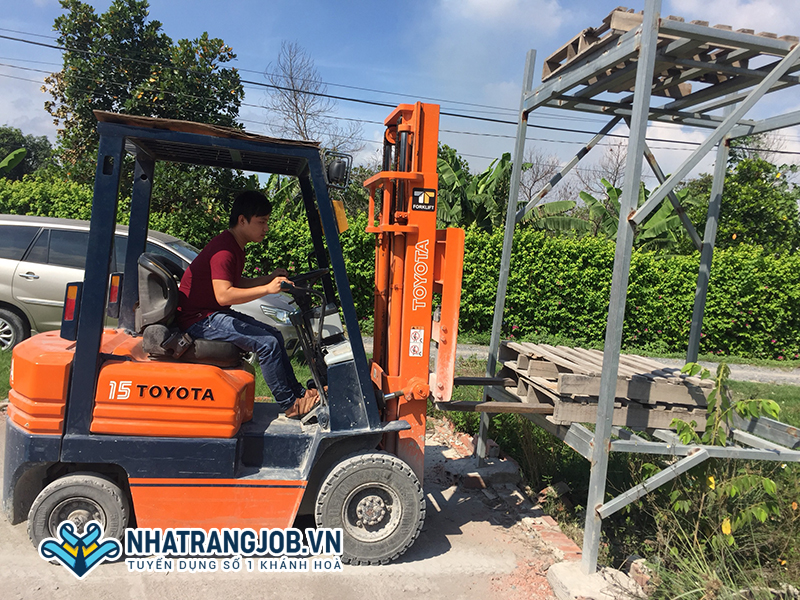 Tìm việc làm lái xe tại Nha Trang